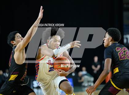 Thumbnail 1 in O'Dea @ Rainier Beach (WIAA 3A Semifinals) photogallery.