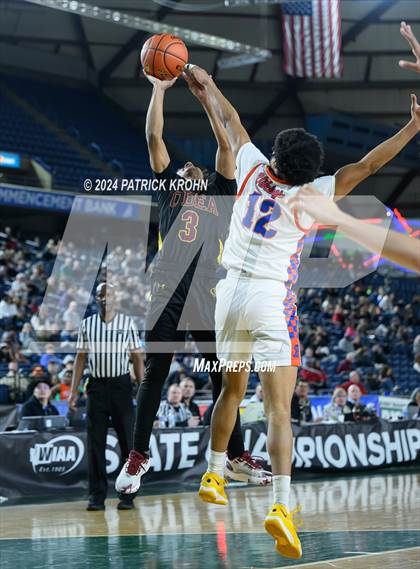 Thumbnail 1 in O'Dea @ Rainier Beach (WIAA 3A Semifinals) photogallery.
