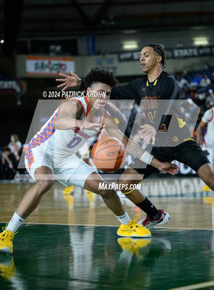 Thumbnail 3 in O'Dea @ Rainier Beach (WIAA 3A Semifinals) photogallery.