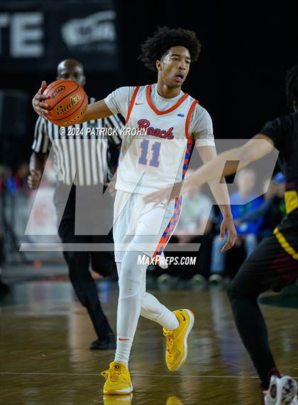Thumbnail 3 in O'Dea @ Rainier Beach (WIAA 3A Semifinals) photogallery.