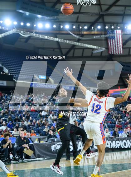 Thumbnail 2 in O'Dea @ Rainier Beach (WIAA 3A Semifinals) photogallery.