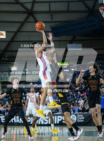 Thumbnail 2 in O'Dea @ Rainier Beach (WIAA 3A Semifinals) photogallery.