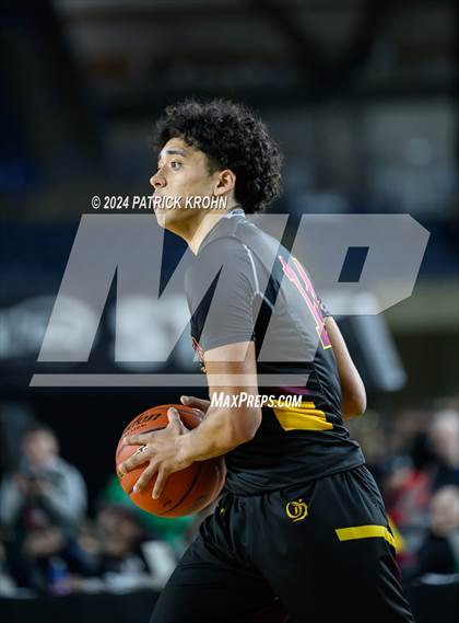 Thumbnail 2 in O'Dea @ Rainier Beach (WIAA 3A Semifinals) photogallery.