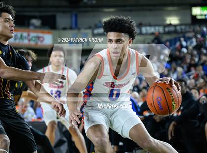 Thumbnail 2 in O'Dea @ Rainier Beach (WIAA 3A Semifinals) photogallery.