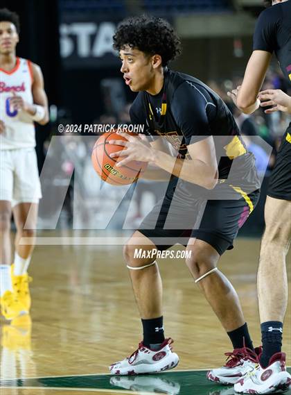Thumbnail 3 in O'Dea @ Rainier Beach (WIAA 3A Semifinals) photogallery.