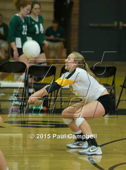 Thumbnail 1 in Gilbert vs Corona del Sol (Gilbert Invitational) photogallery.