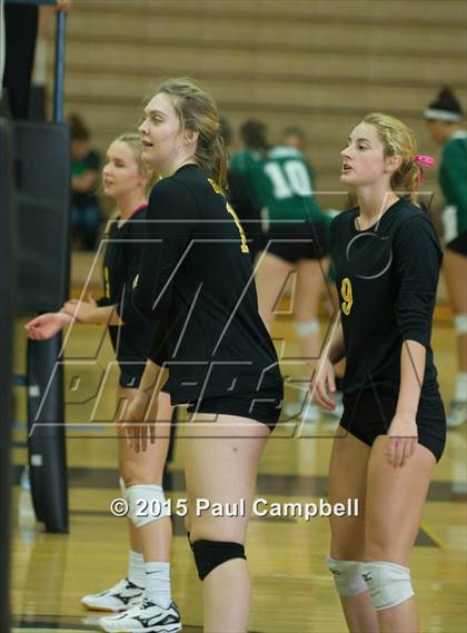 Thumbnail 1 in Gilbert vs Corona del Sol (Gilbert Invitational) photogallery.