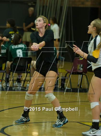 Thumbnail 3 in Gilbert vs Corona del Sol (Gilbert Invitational) photogallery.