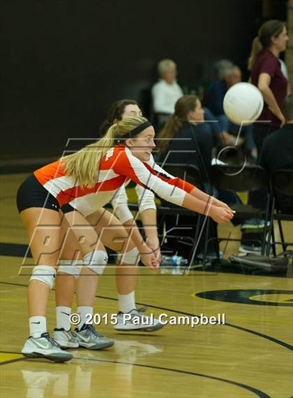 Thumbnail 2 in Gilbert vs Corona del Sol (Gilbert Invitational) photogallery.