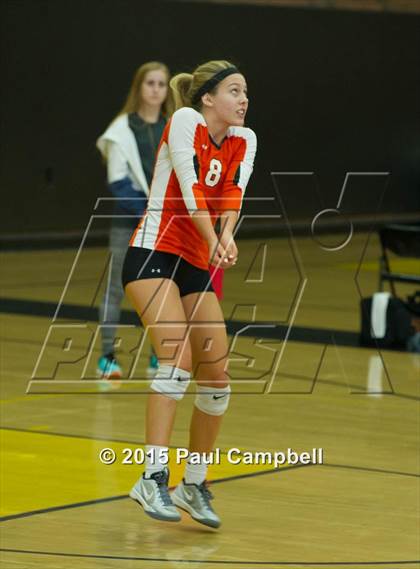 Thumbnail 2 in Gilbert vs Corona del Sol (Gilbert Invitational) photogallery.