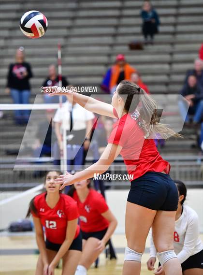 Thumbnail 2 in O'Connor vs Canyon (6A Region 4 Bi-District) photogallery.