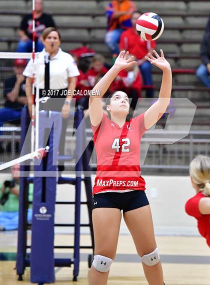 Thumbnail 3 in O'Connor vs Canyon (6A Region 4 Bi-District) photogallery.