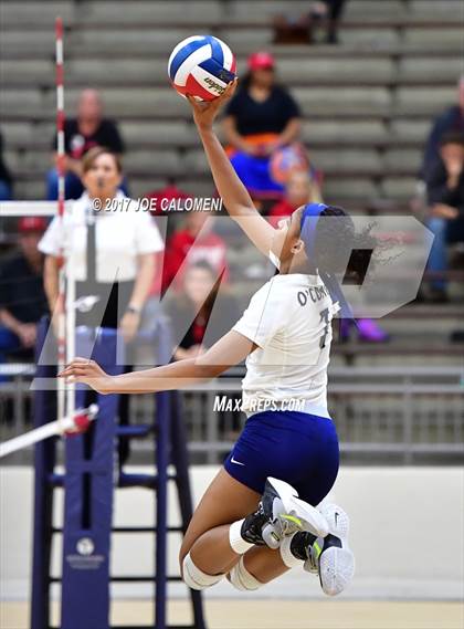 Thumbnail 3 in O'Connor vs Canyon (6A Region 4 Bi-District) photogallery.