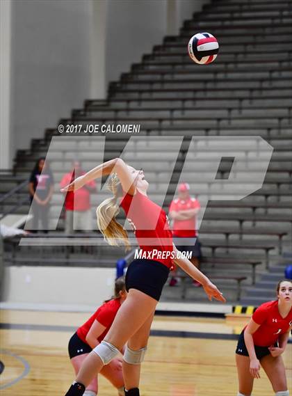 Thumbnail 2 in O'Connor vs Canyon (6A Region 4 Bi-District) photogallery.