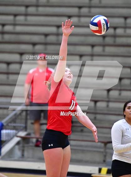 Thumbnail 1 in O'Connor vs Canyon (6A Region 4 Bi-District) photogallery.