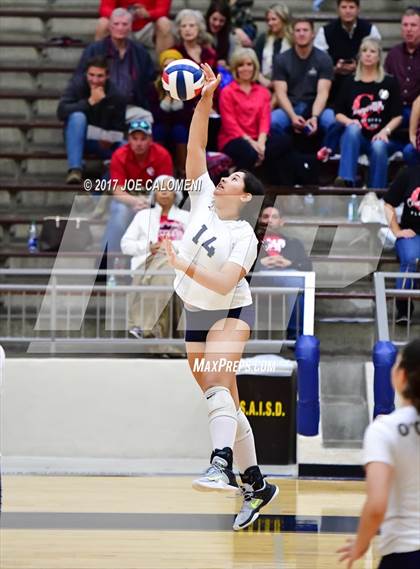 Thumbnail 1 in O'Connor vs Canyon (6A Region 4 Bi-District) photogallery.