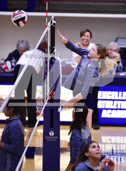 Thumbnail 3 in O'Connor vs Canyon (6A Region 4 Bi-District) photogallery.