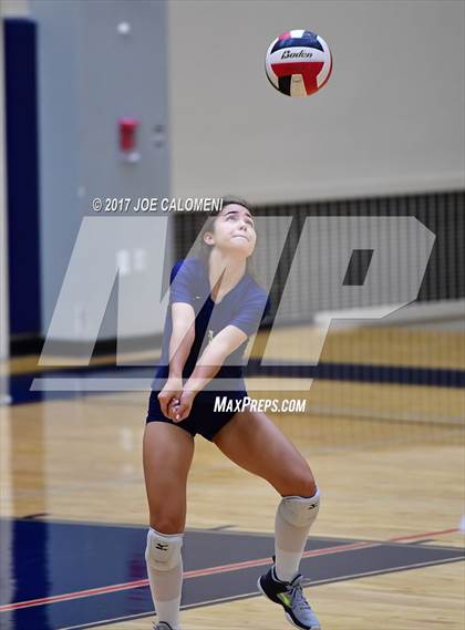 Thumbnail 2 in O'Connor vs Canyon (6A Region 4 Bi-District) photogallery.