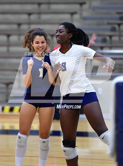 Thumbnail 1 in O'Connor vs Canyon (6A Region 4 Bi-District) photogallery.