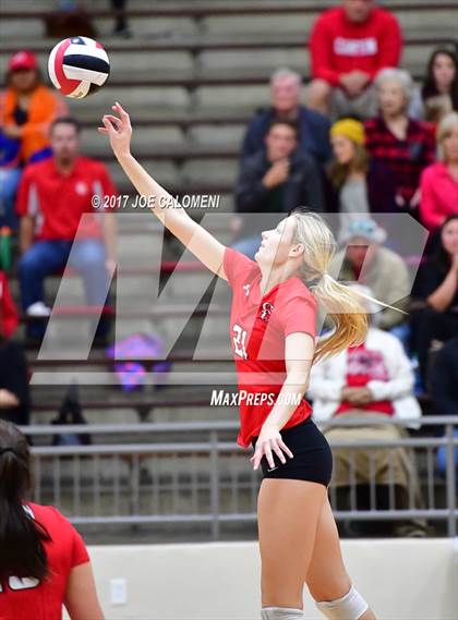 Thumbnail 1 in O'Connor vs Canyon (6A Region 4 Bi-District) photogallery.