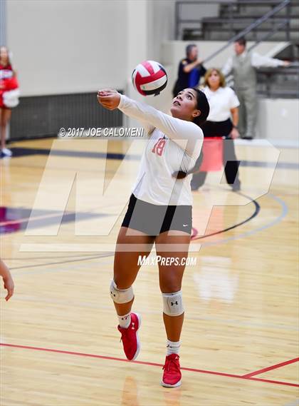 Thumbnail 2 in O'Connor vs Canyon (6A Region 4 Bi-District) photogallery.