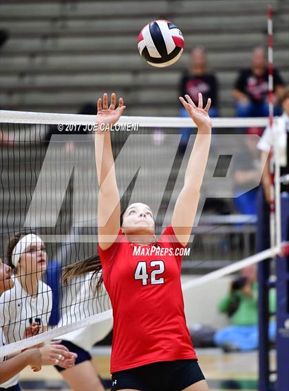 Thumbnail 3 in O'Connor vs Canyon (6A Region 4 Bi-District) photogallery.