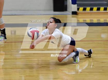 Thumbnail 3 in O'Connor vs Canyon (6A Region 4 Bi-District) photogallery.