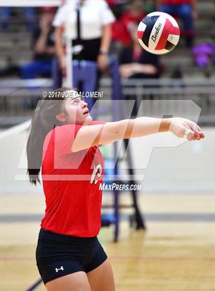 Thumbnail 3 in O'Connor vs Canyon (6A Region 4 Bi-District) photogallery.