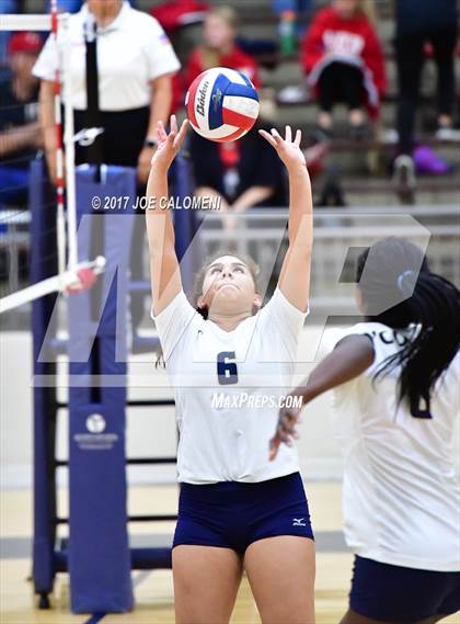 Thumbnail 3 in O'Connor vs Canyon (6A Region 4 Bi-District) photogallery.