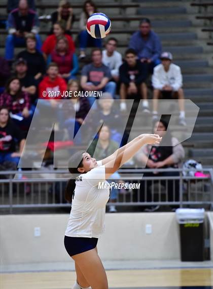Thumbnail 2 in O'Connor vs Canyon (6A Region 4 Bi-District) photogallery.