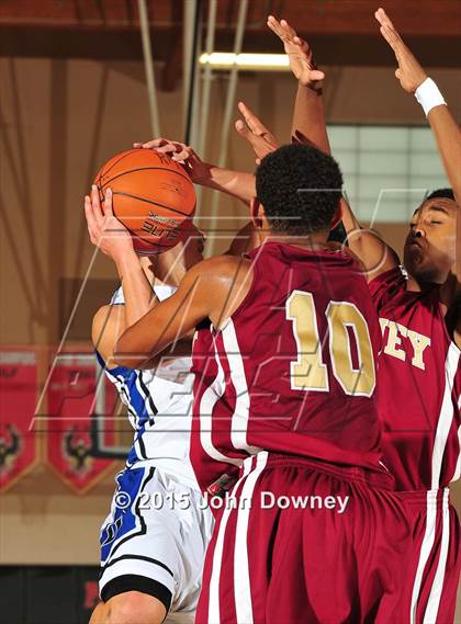 Thumbnail 2 in Dana Hills @ Downey (MaxPreps Holiday Classic) photogallery.