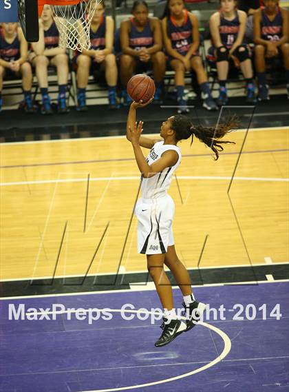 Thumbnail 2 in Chaminade vs. Archbishop Mitty (CIF State D2 Final) photogallery.