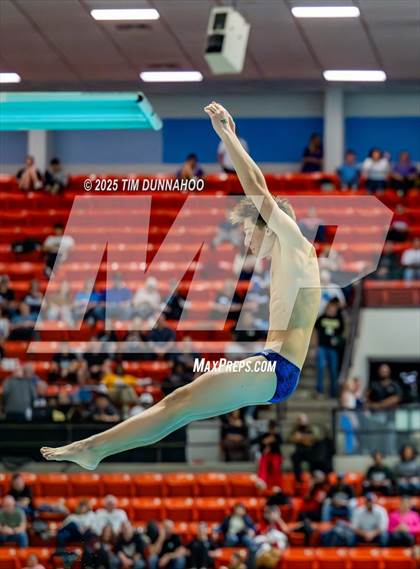 Thumbnail 2 in UIL 5A Swimming & Diving Finals (Diving) photogallery.