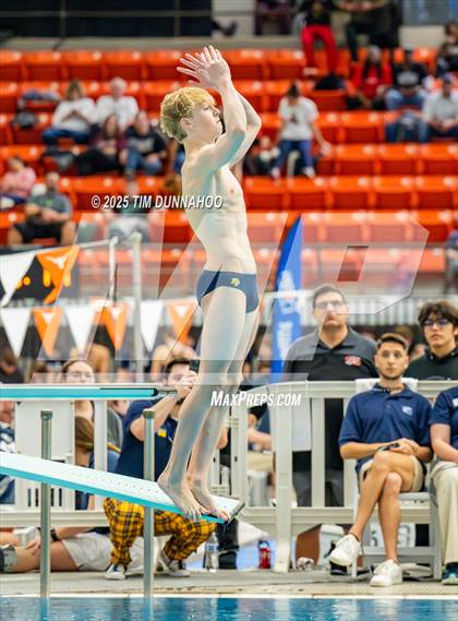Thumbnail 2 in UIL 5A Swimming & Diving Finals (Diving) photogallery.