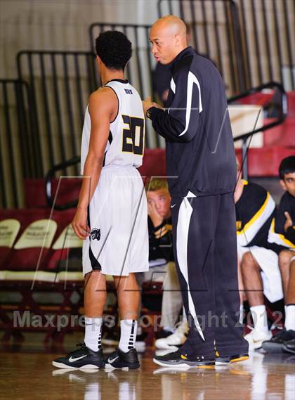 Thumbnail 1 in Humble vs Klein Oak(McDonald's Texas Invitational) photogallery.
