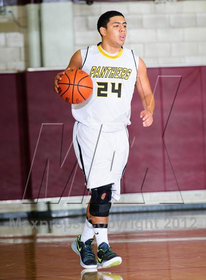 Thumbnail 3 in Humble vs Klein Oak(McDonald's Texas Invitational) photogallery.