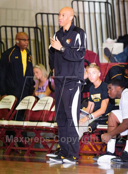 Thumbnail 3 in Humble vs Klein Oak(McDonald's Texas Invitational) photogallery.