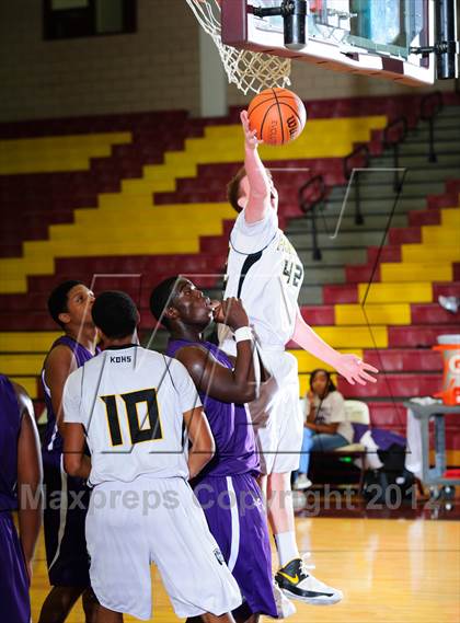 Thumbnail 1 in Humble vs Klein Oak(McDonald's Texas Invitational) photogallery.
