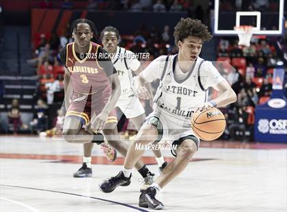 Thumbnail 1 in Althoff Catholic vs. Christ the King (IHSA 2A Semi Final) photogallery.