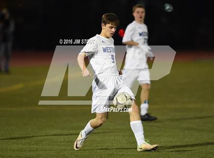 Thumbnail 2 in Hastings vs. Westhill (NYSPHSAA Class B Final) photogallery.