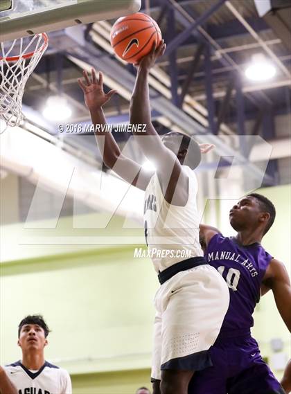 Thumbnail 2 in Manual Arts vs Chavez (CIF LACS D3 Final) photogallery.