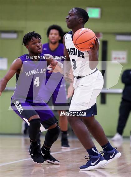 Thumbnail 3 in Manual Arts vs Chavez (CIF LACS D3 Final) photogallery.