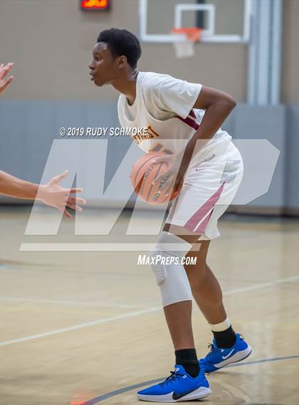 Thumbnail 2 in Southwest SD vs. Mission Vista ( Del Lago Tip-Off Classic) photogallery.