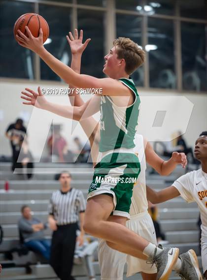 Thumbnail 1 in Southwest SD vs. Mission Vista ( Del Lago Tip-Off Classic) photogallery.
