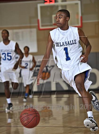 Thumbnail 2 in De La Salle vs. Orange Lutheran (MaxPreps Holiday Classic) photogallery.