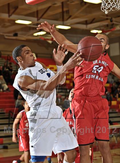 Thumbnail 2 in De La Salle vs. Orange Lutheran (MaxPreps Holiday Classic) photogallery.