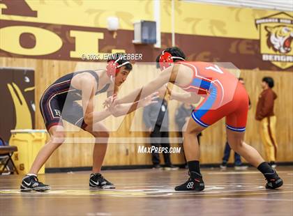 Thumbnail 2 in JV: Faith Lutheran vs. Valley photogallery.