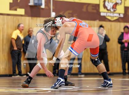 Thumbnail 1 in JV: Faith Lutheran vs. Valley photogallery.