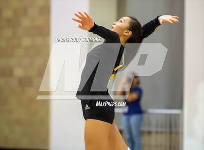 Thumbnail 2 in Cathedral Catholic vs. Torrey Pines (CIF SDS Open Final) photogallery.