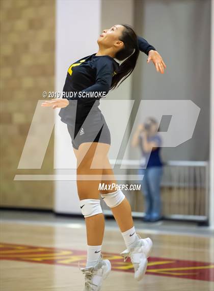 Thumbnail 3 in Cathedral Catholic vs. Torrey Pines (CIF SDS Open Final) photogallery.